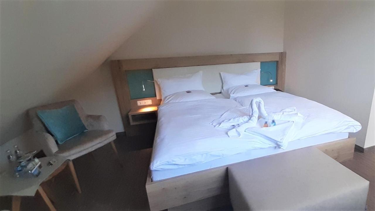 Hotel & Restaurant Lenzer Krug Malchow  Luaran gambar