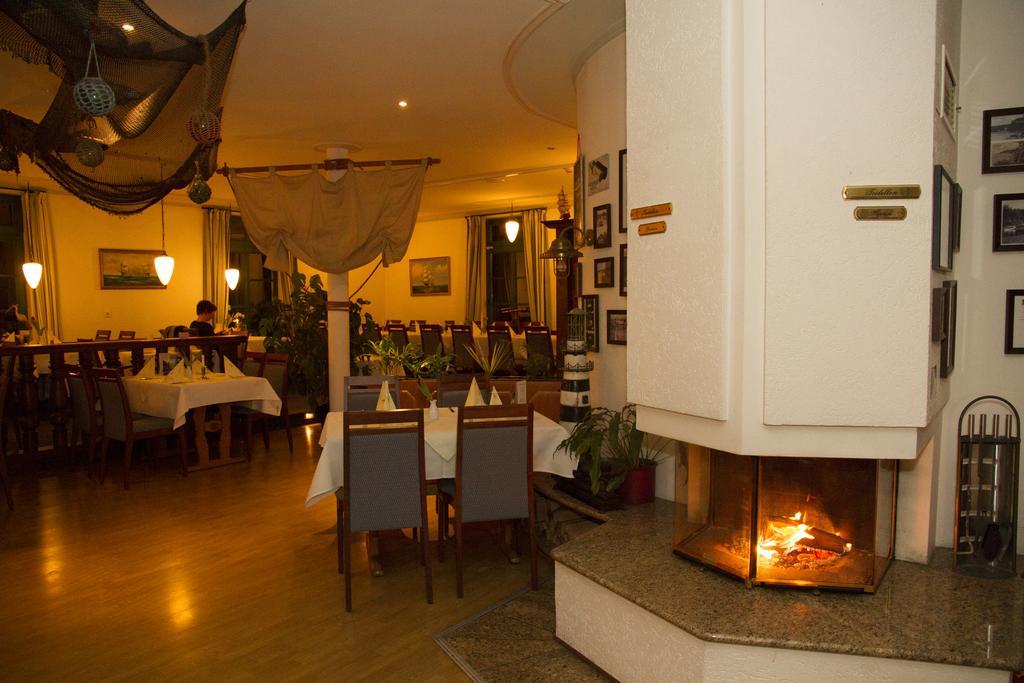 Hotel & Restaurant Lenzer Krug Malchow  Luaran gambar